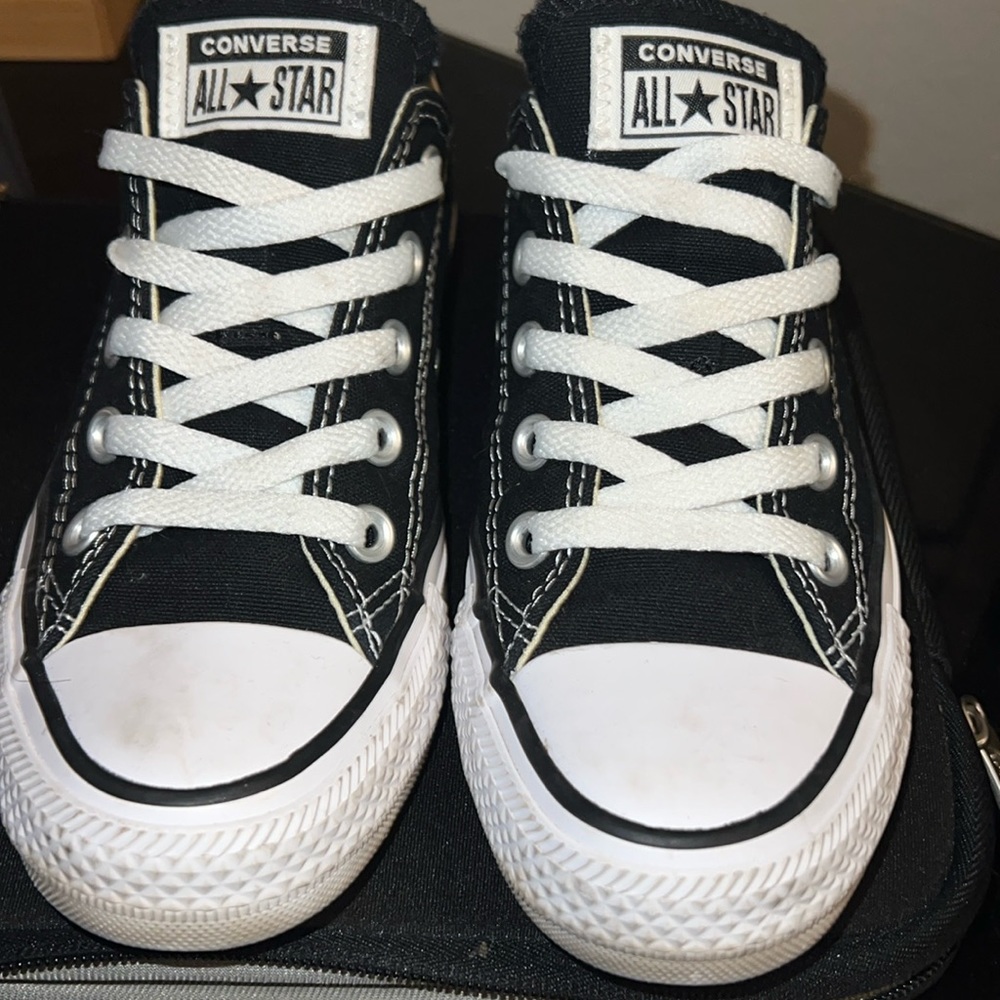 Converse All Star - Size 5 Women’s - Black/white